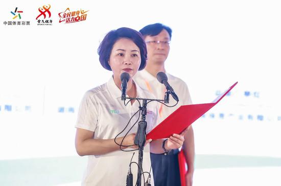 （長沙市政協(xié)副主席、市體育局局長李平致辭）